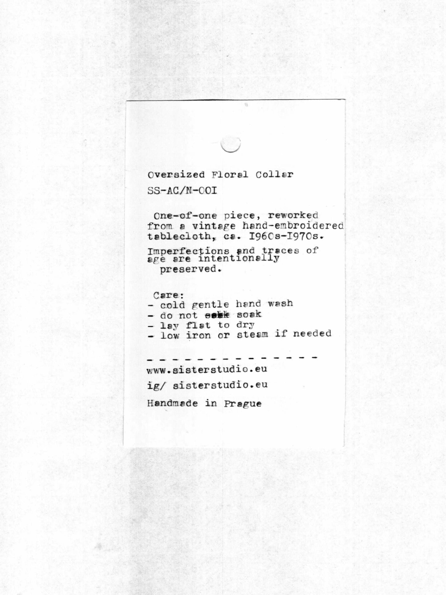 Oversized Floral Collar