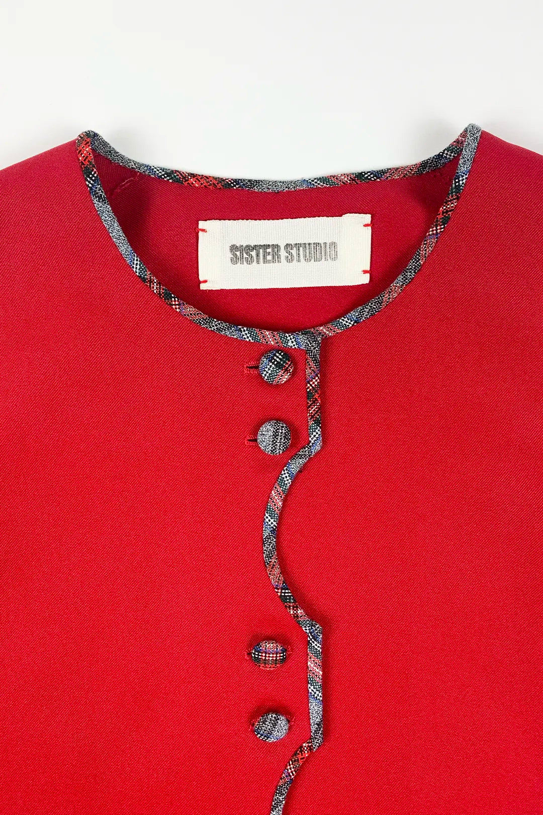 Button Wave Top