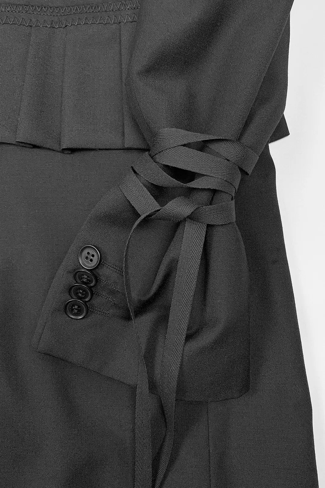 Noir Pleat Blazer