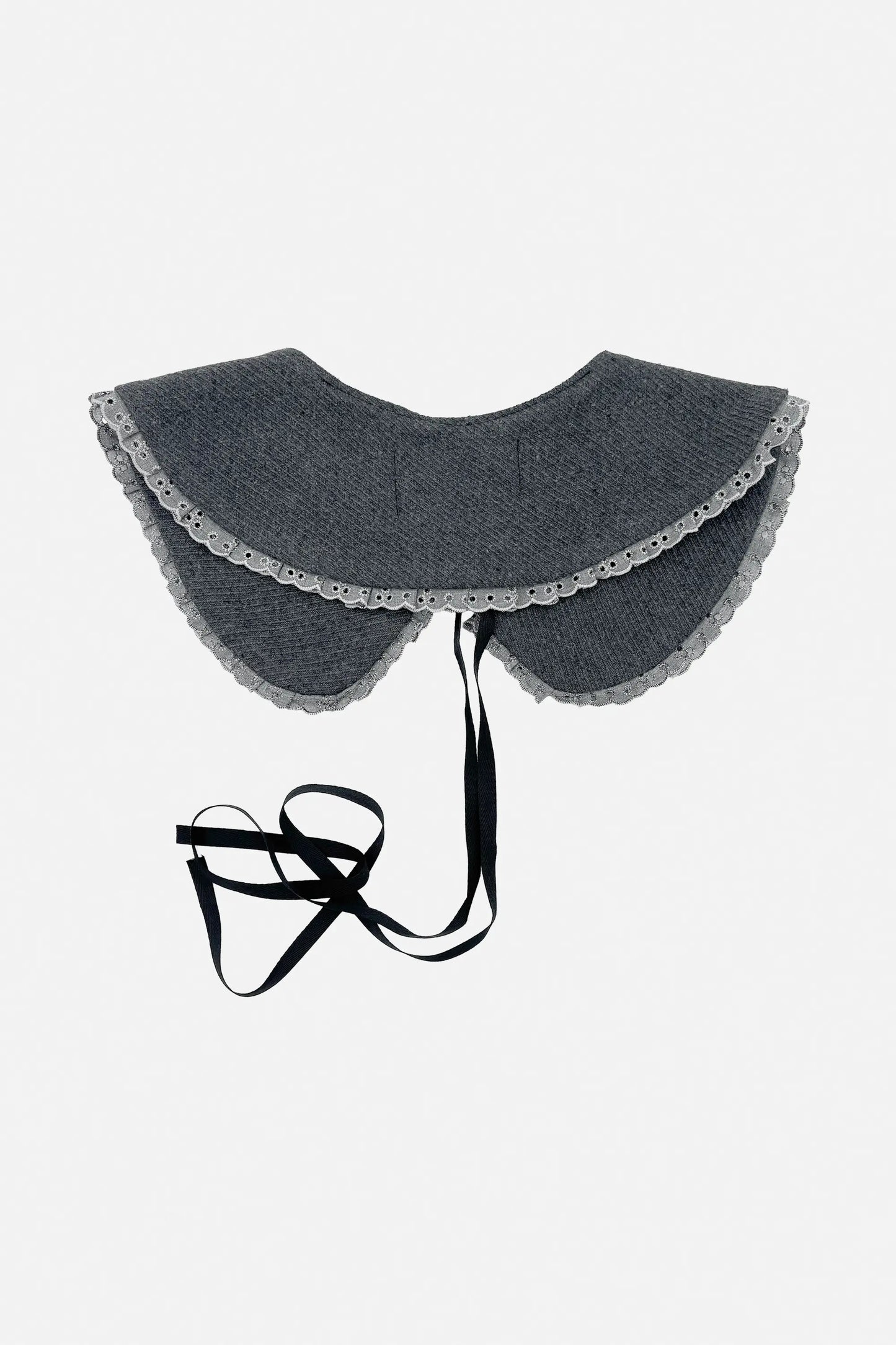 Ash Lace Collar